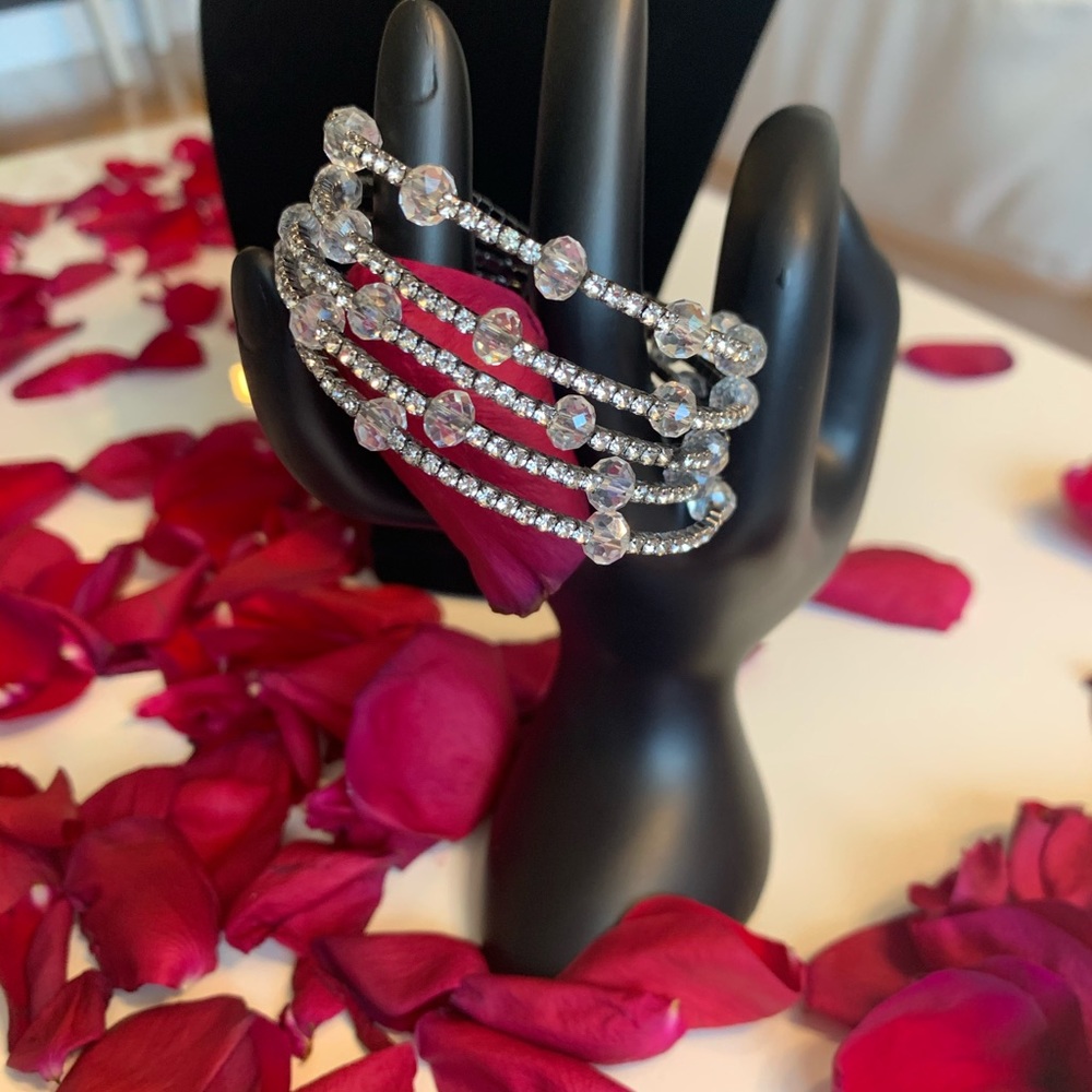 Multiple items. Earrings and bracelets. - Picture 11 of 11